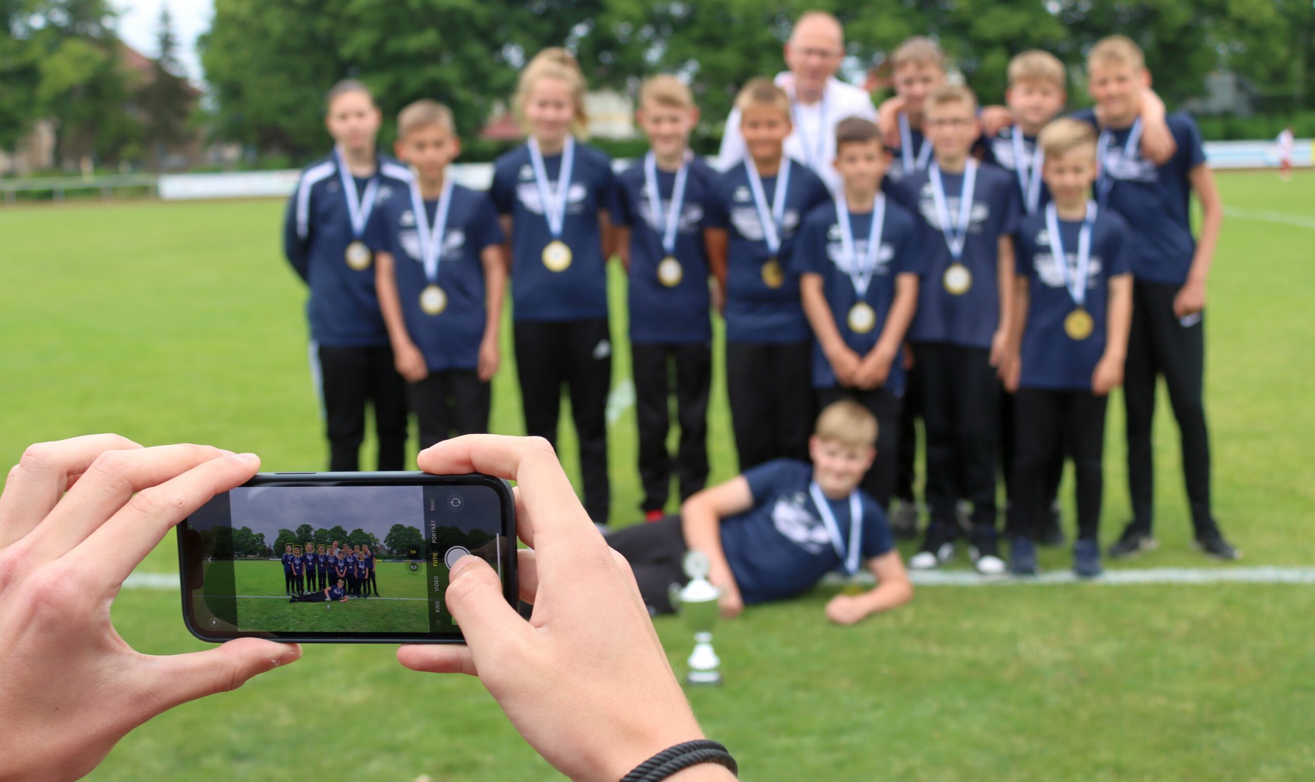 D1-Junioren werden als Landesliga-Staffelsieger geehrt