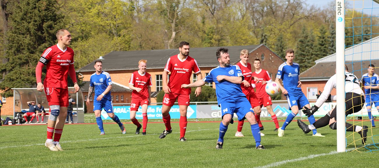 Landesliga-Kicker beenden Sieglos-Serie mit 1:0-Derbyerfolg