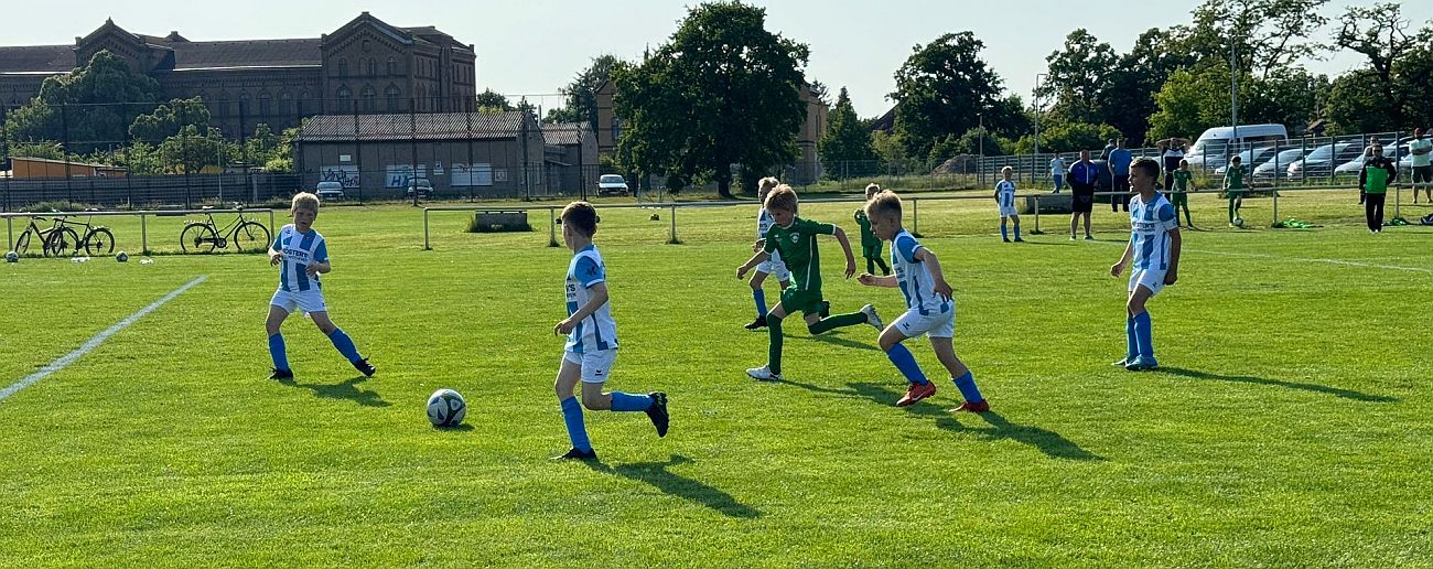 F1-Junioren bezwingen FC Landhagen II klar mit 13:0