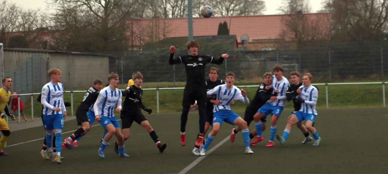 Testspiel: U17-Teams aus Rostock und Warschau schenken sich nichts